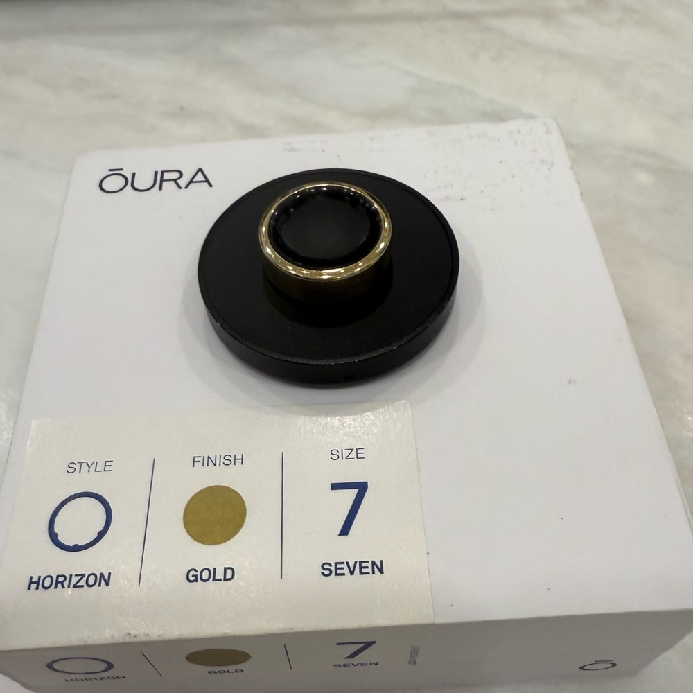 Oura Ring Horizon gold size 7.